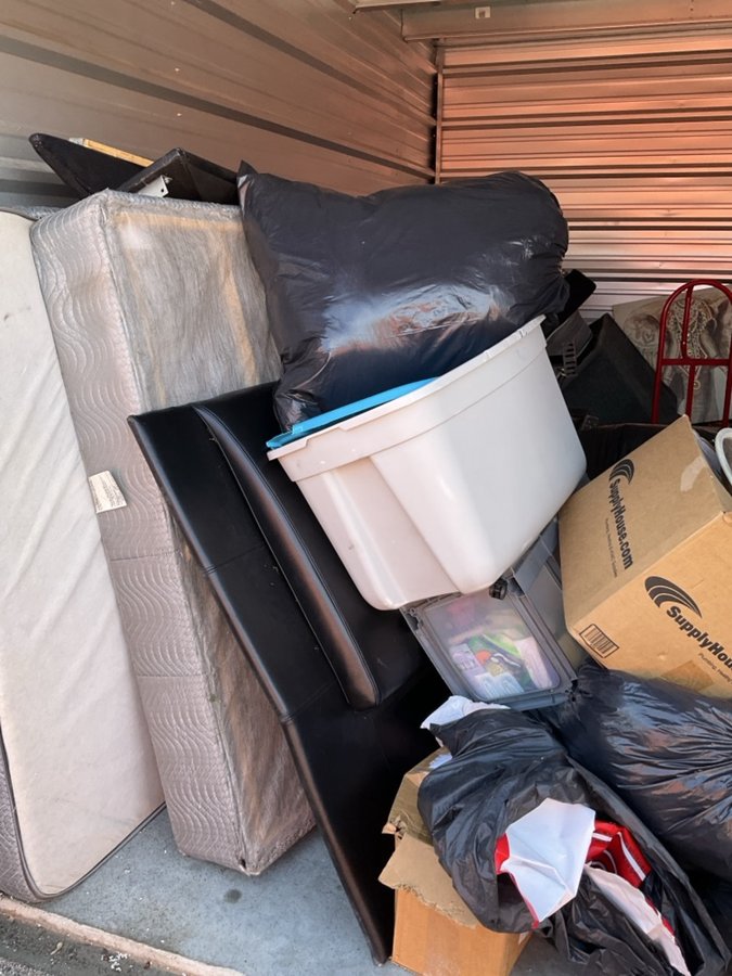 10 x 15 storage unit in Indianapolis, IN