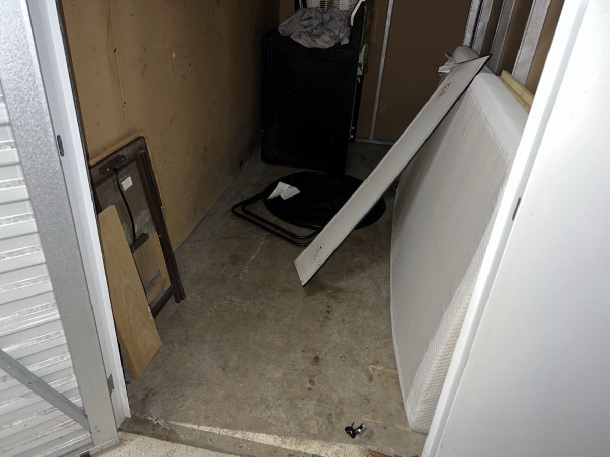 5 x 10 storage unit in Milwaukee, WI