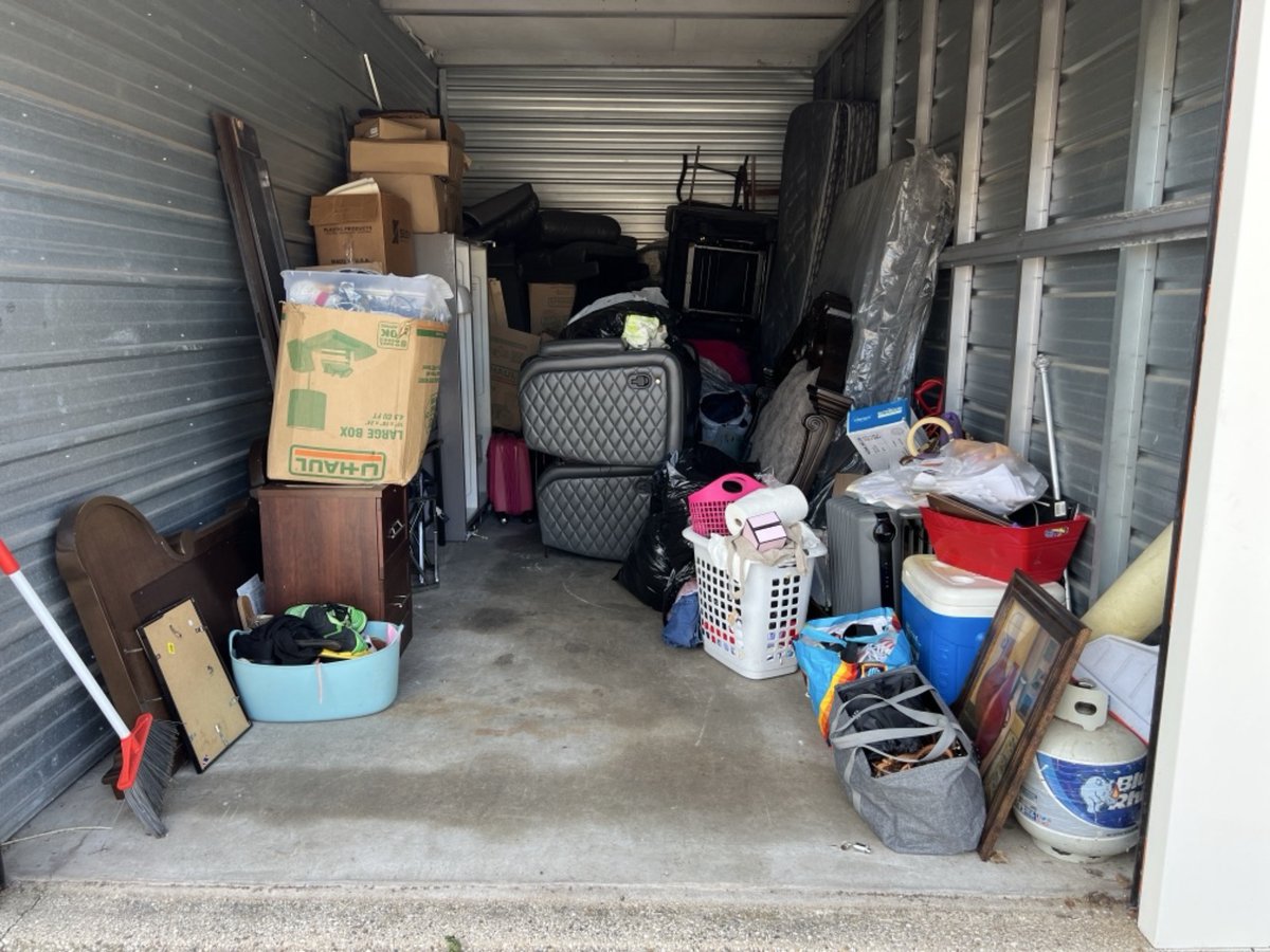 10 x 20 storage unit in Milwaukee, WI