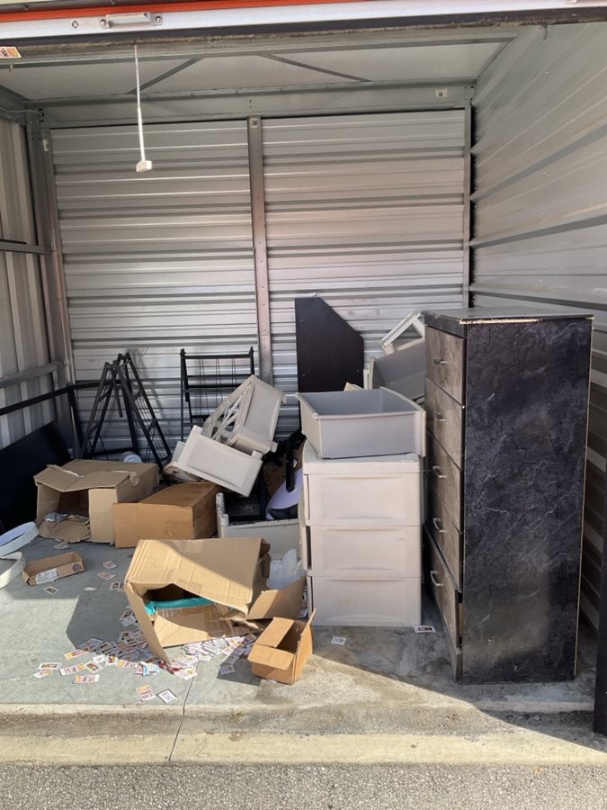 10 x 10 storage unit in Indianapolis, IN