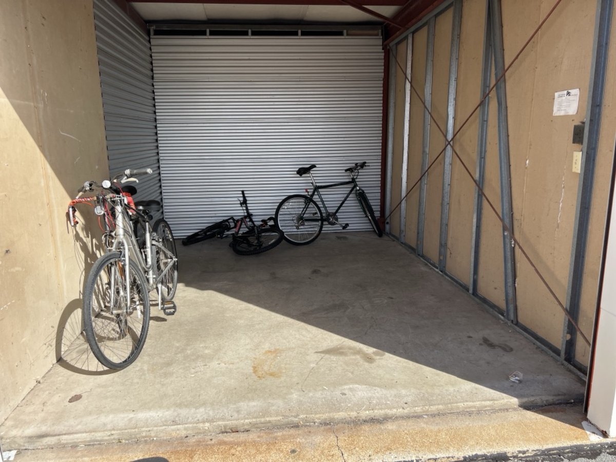 10 x 15 storage unit in Milwaukee, WI