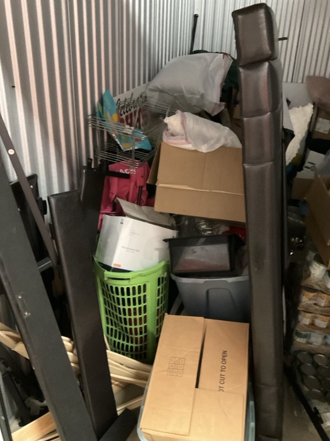 5 x 10 storage unit in Cordova, TN