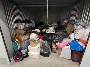 10 x 10 storage unit in Los Angeles, CA