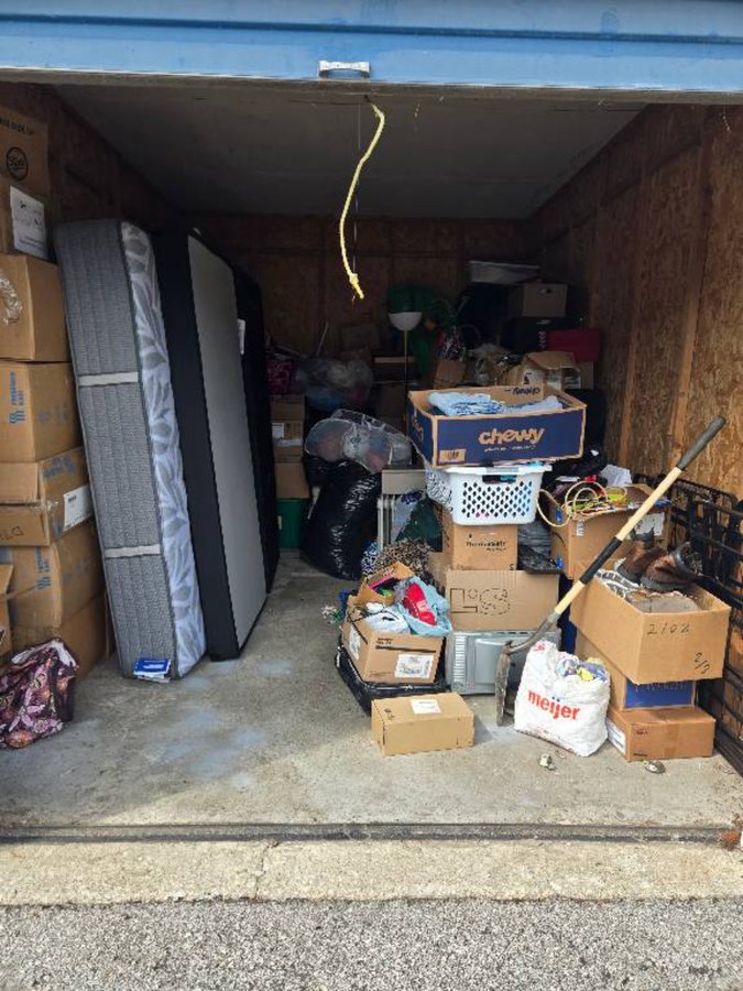 10 x 15 storage unit in Fort Wayne, IN