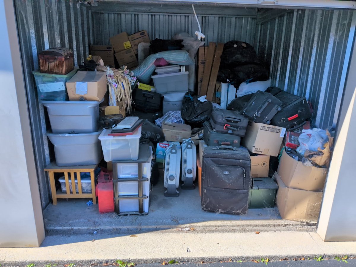 10 x 10 storage unit in Howell, MI