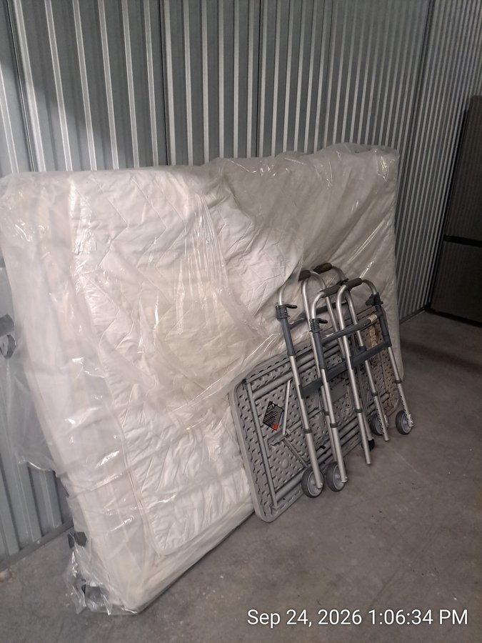 10 x 15 storage unit in Kearny, NJ