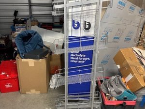 10 x 10 storage unit in San Diego, CA
