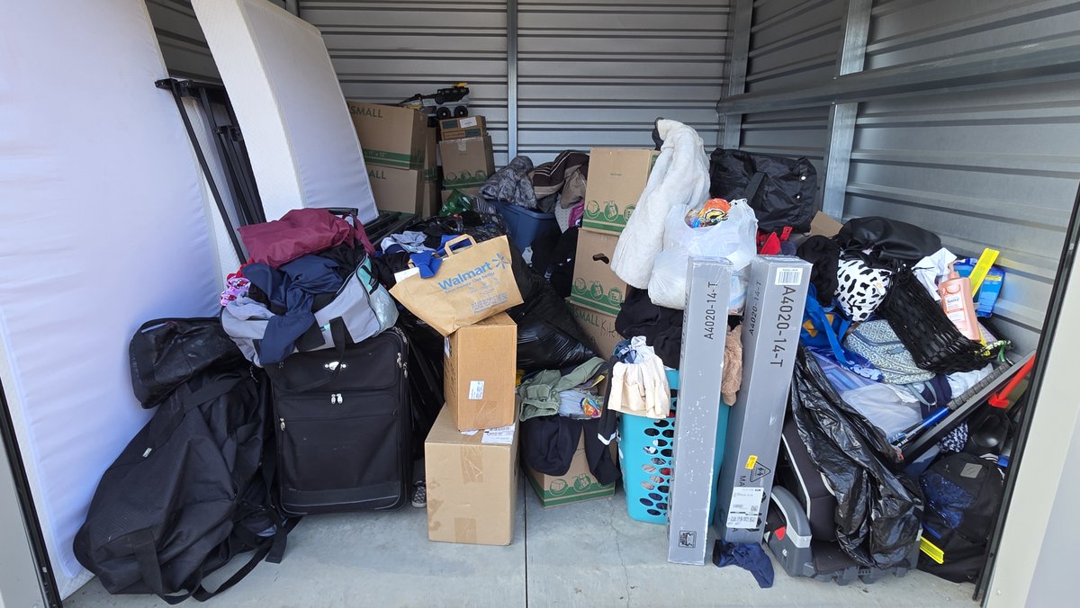 10 x 10 storage unit in Spanaway, WA