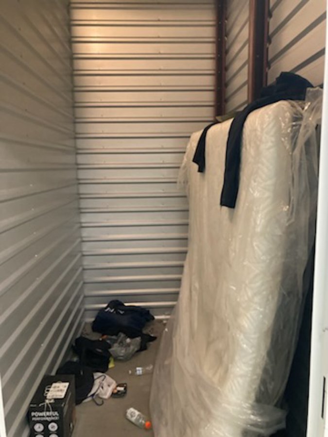 5 x 10 storage unit in Madison Heights, MI