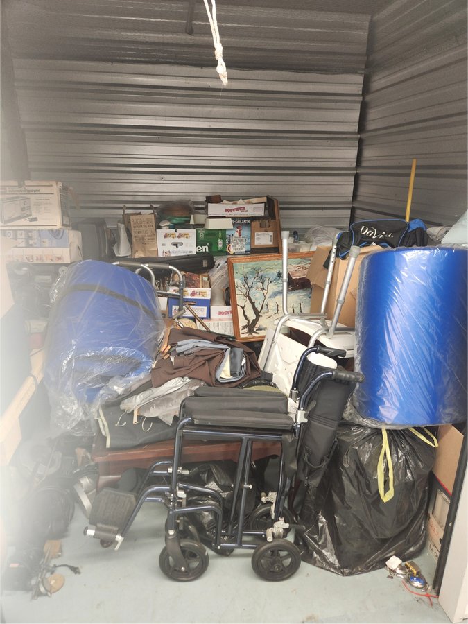10 x 10 storage unit in Mountainside, NJ