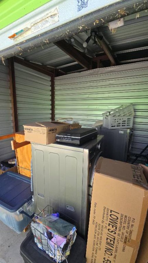 10 x 10 storage unit in Oklahoma City, OK
