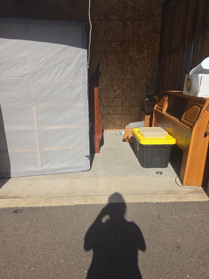 10 x 10 storage unit in Salem, OR