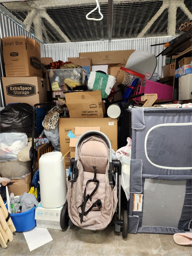 10 x 10 storage unit in North Miami Beach, FL