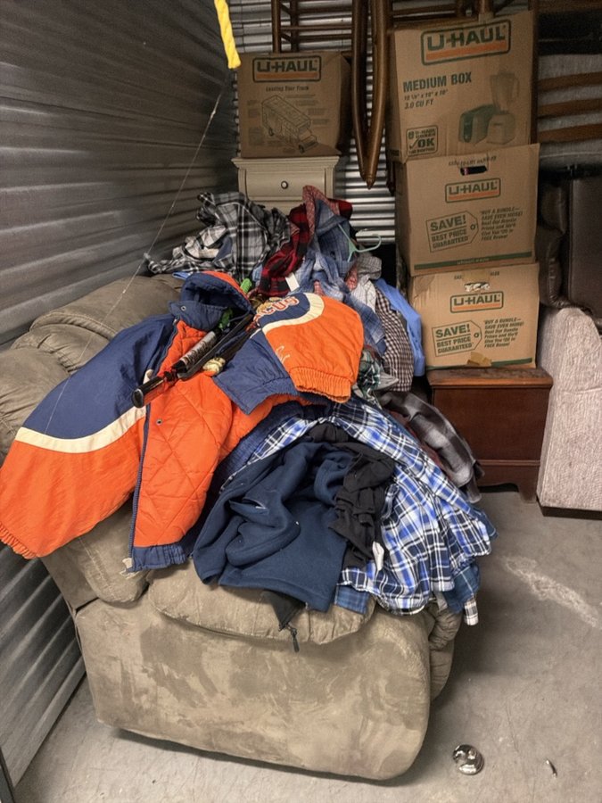 10 x 10 storage unit in Virginia Beach, VA