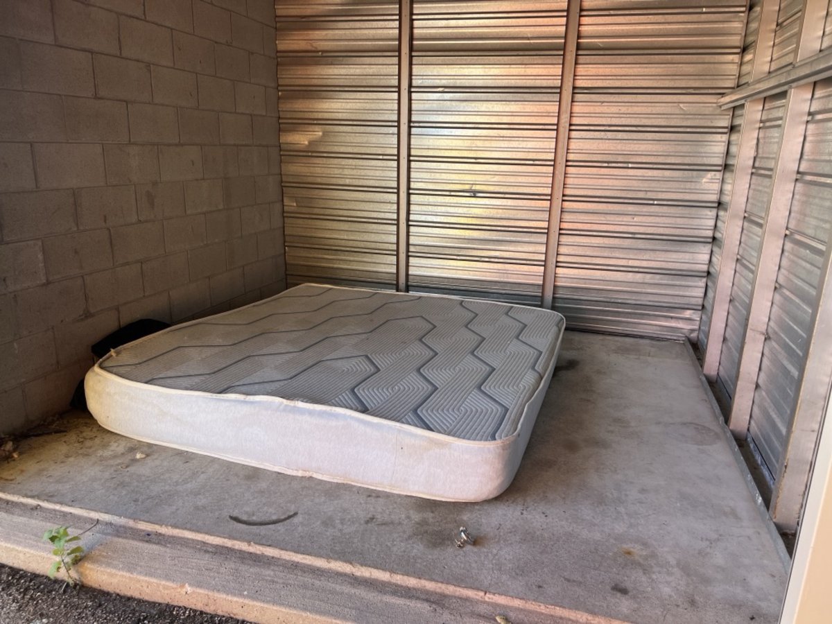 10 x 10 storage unit in Milwaukee, WI