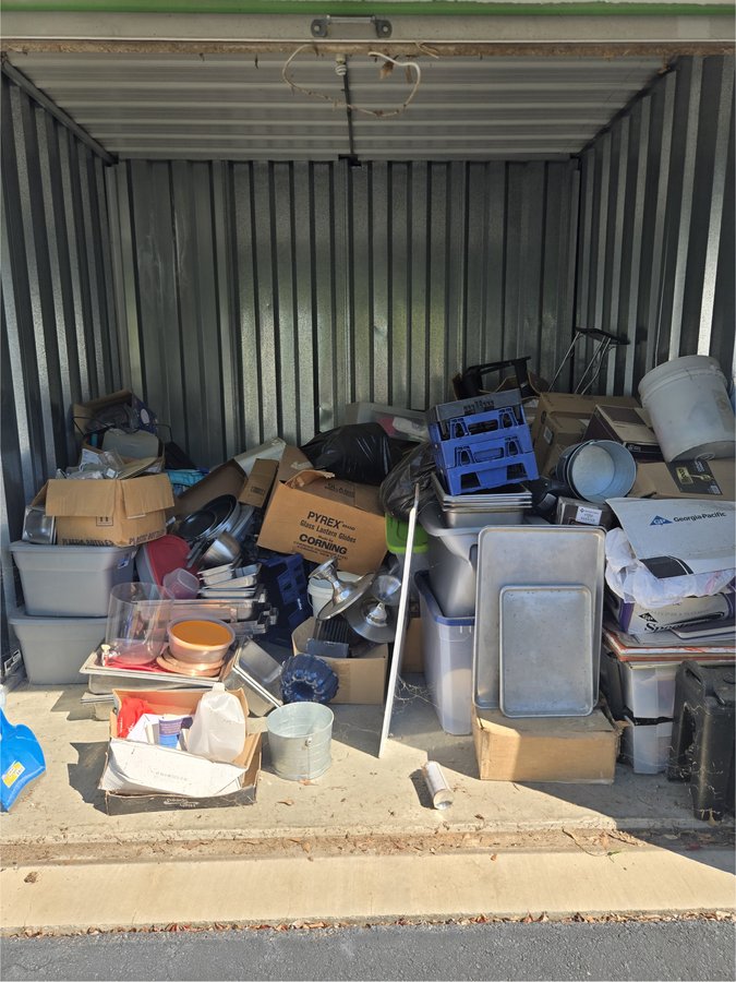 10 x 10 storage unit in Hickory, NC