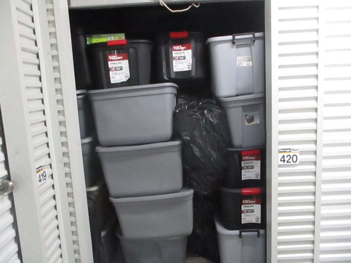 10 x 15 storage unit in urbandale, IA