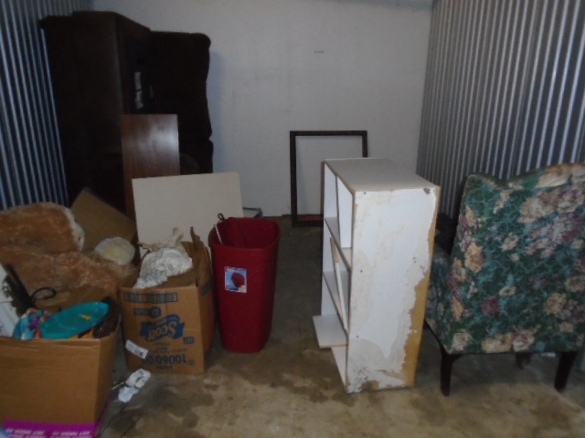 10 x 10 storage unit in Lake Charles, LA