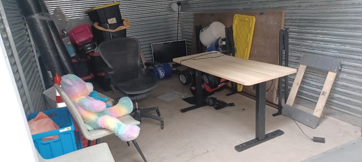 10 x 15 storage unit in Phoenix, AZ