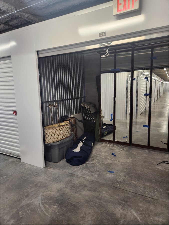 10 x 8 storage unit in North Miami Beach, FL