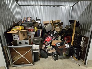 10 x 5 storage unit in Pittsburgh, PA
