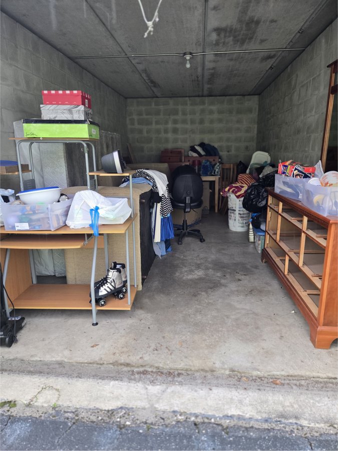 10 x 20 storage unit in Jacksonville, FL