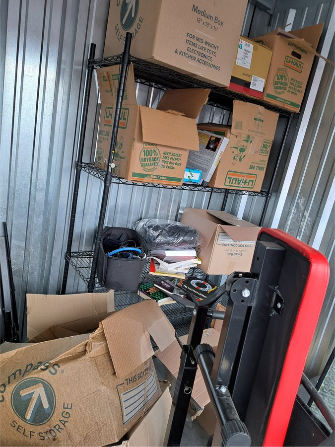 10 x 10 storage unit in East Lansing, MI