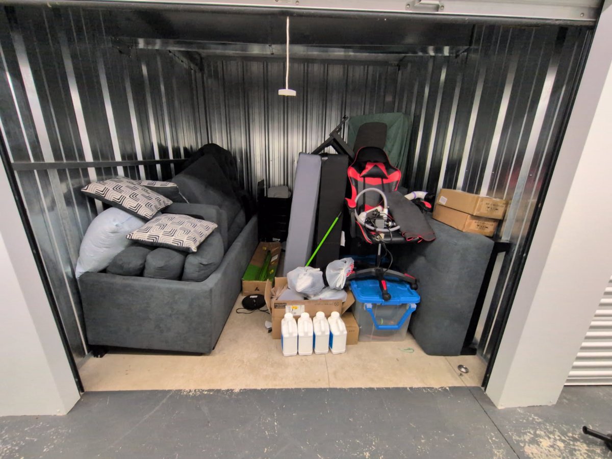 10 x 10 storage unit in Howell, MI