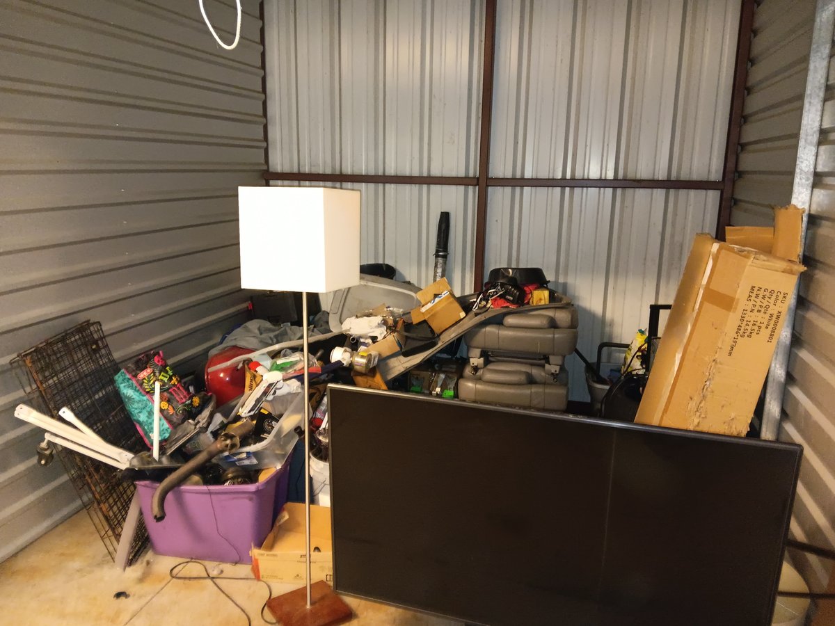 10 x 10 storage unit in Knoxville, TN