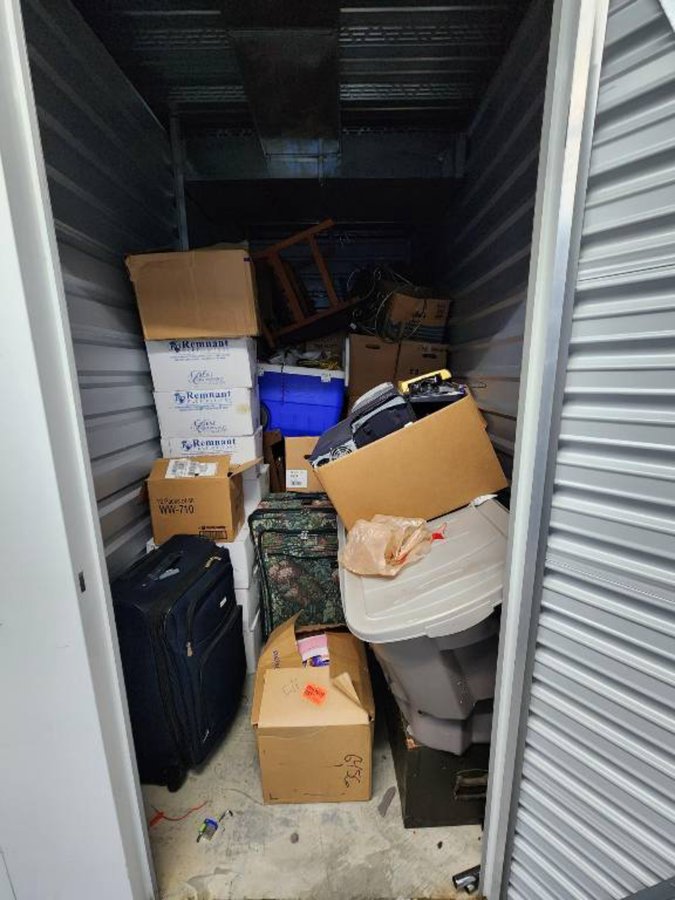 5 x 10 storage unit in Germantown, MD