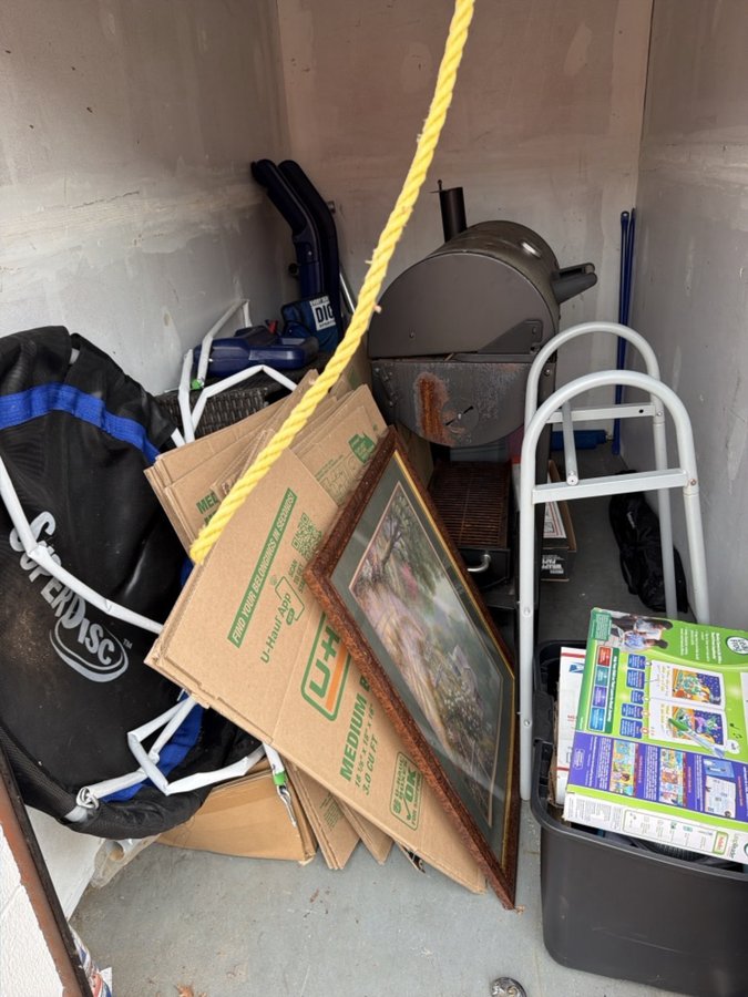 5 x 10 storage unit in Chesapeake, VA