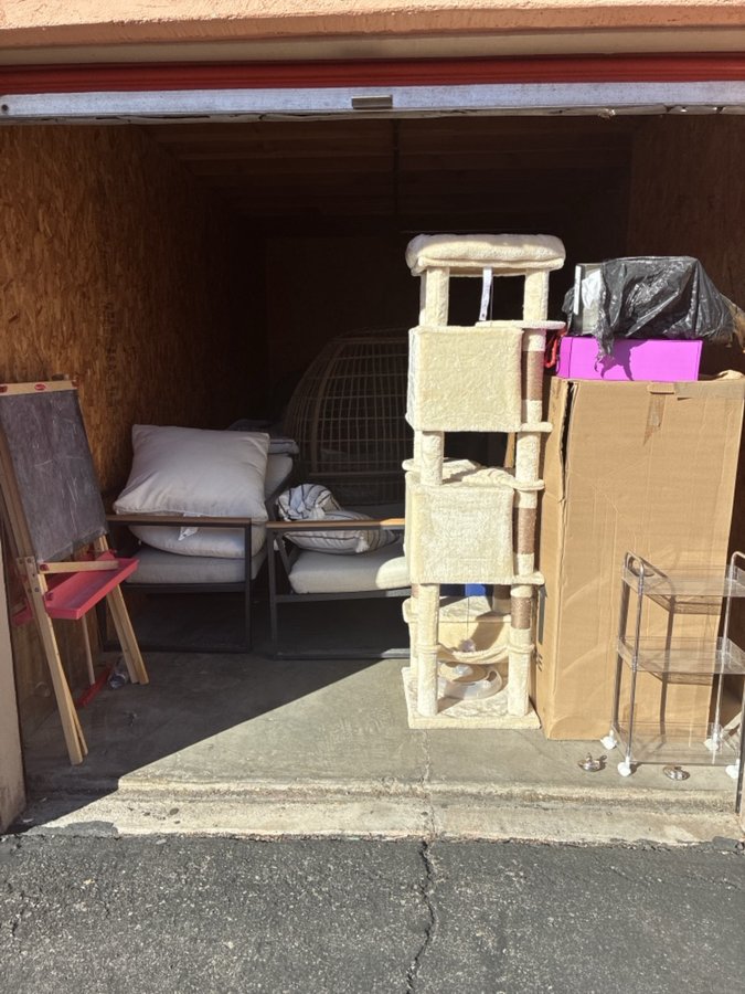10 x 20 storage unit in Henderson, NV