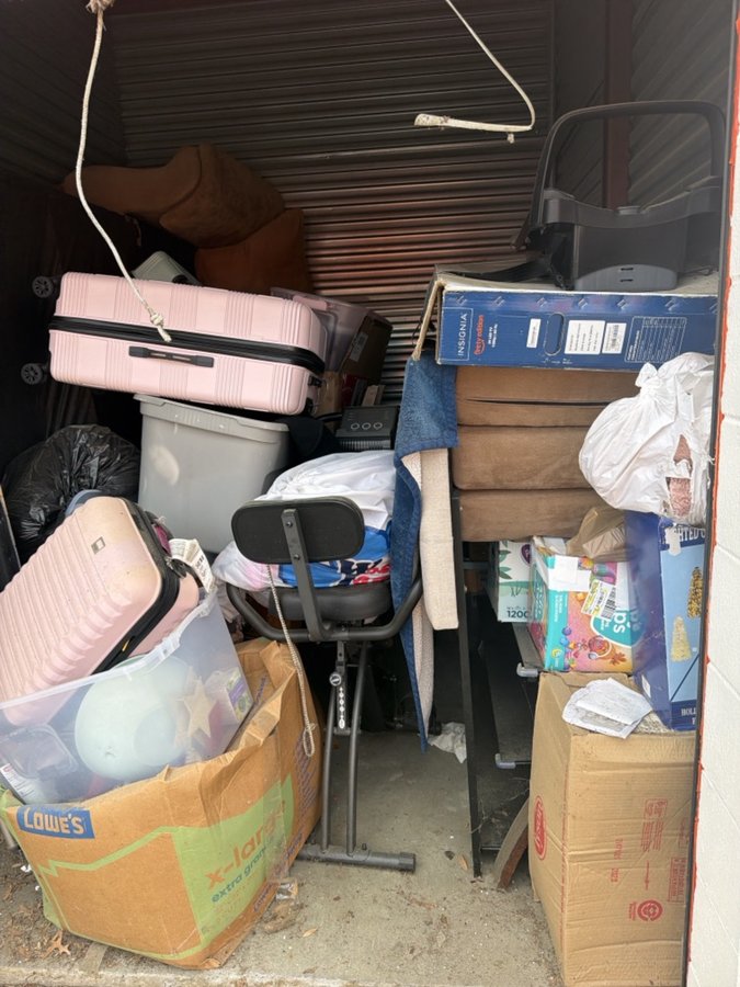 7 x 10 storage unit in Chesapeake, VA
