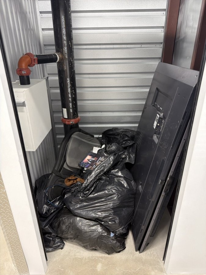 5 x 5 storage unit in North Las Vegas, NV