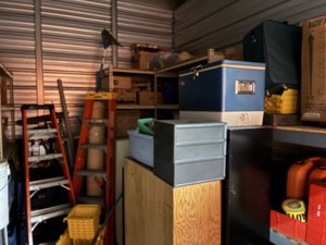 10 x 15 storage unit in West Allis, WI