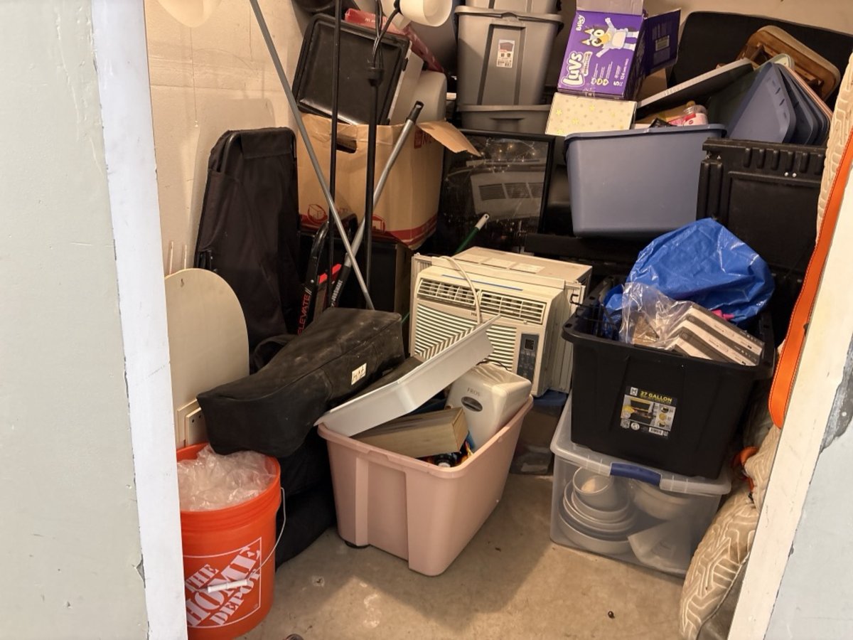 10 x 10 storage unit in Waukesha, WI