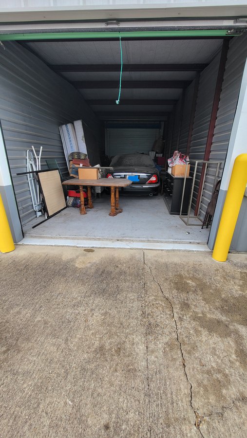12 x 30 storage unit in Manor, TX