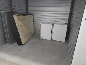 10 x 10 storage unit in Duncanville, TX