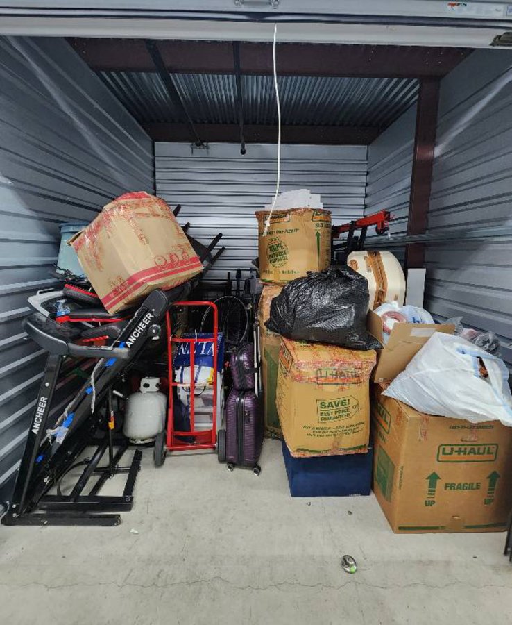 10 x 10 storage unit in Austin, TX
