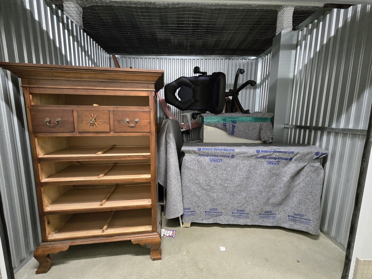 10 x 70 storage unit in Pittsburgh, PA
