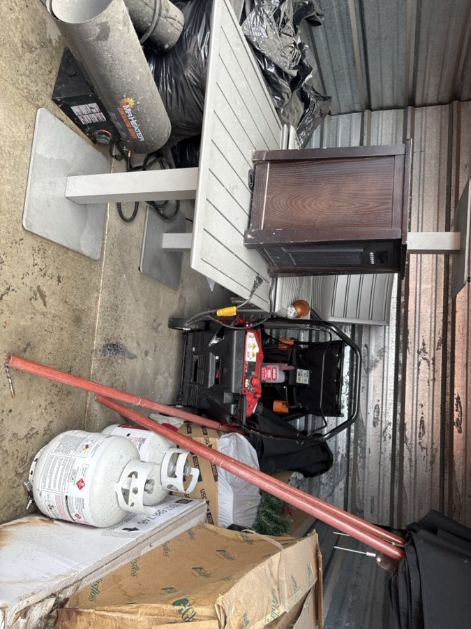10 x 10 storage unit in Merrionette Park, IL