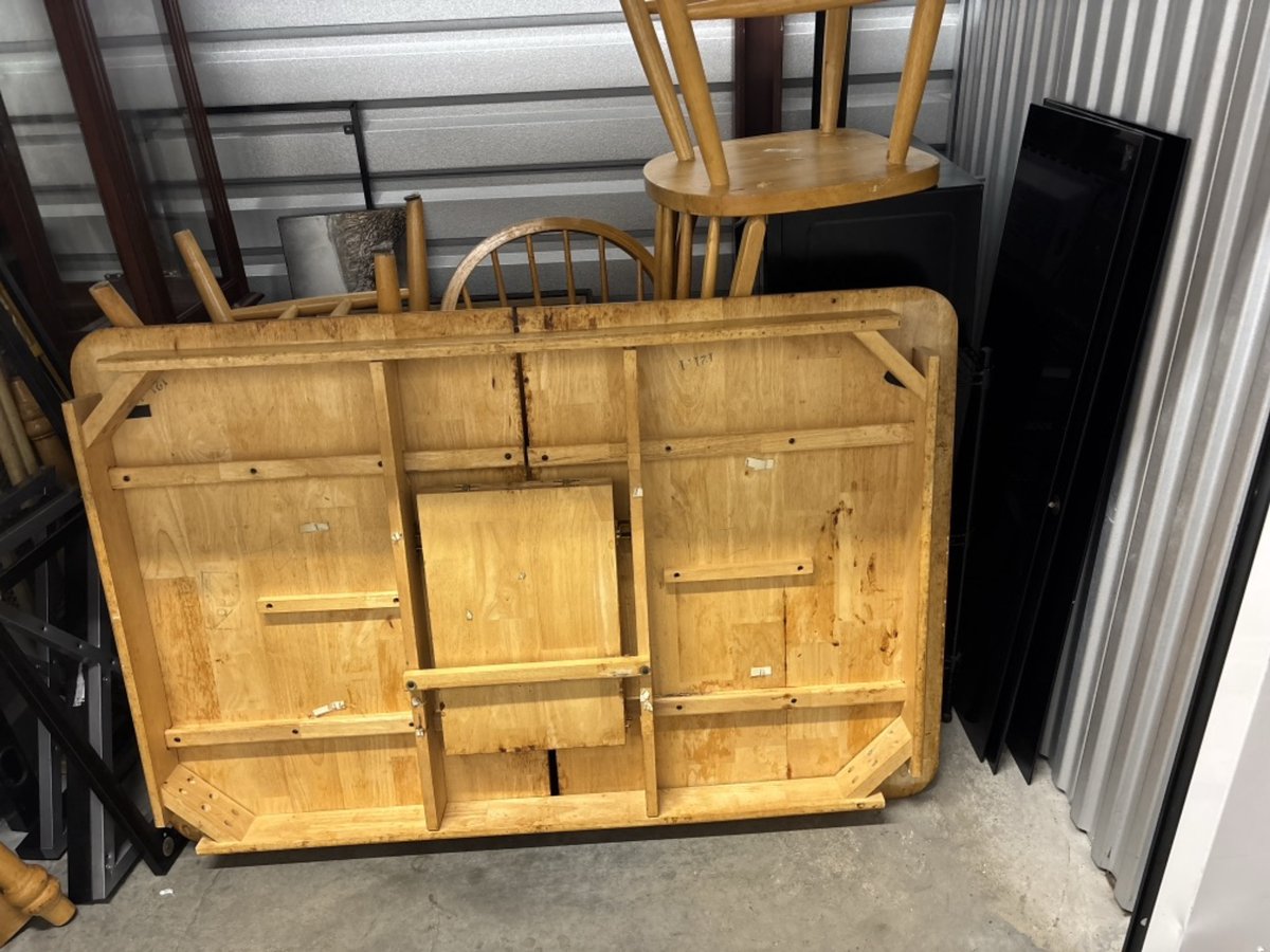 5 x 5 storage unit in St Louis, MO