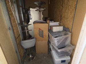 5 x 10 storage unit in Chatsworth, CA