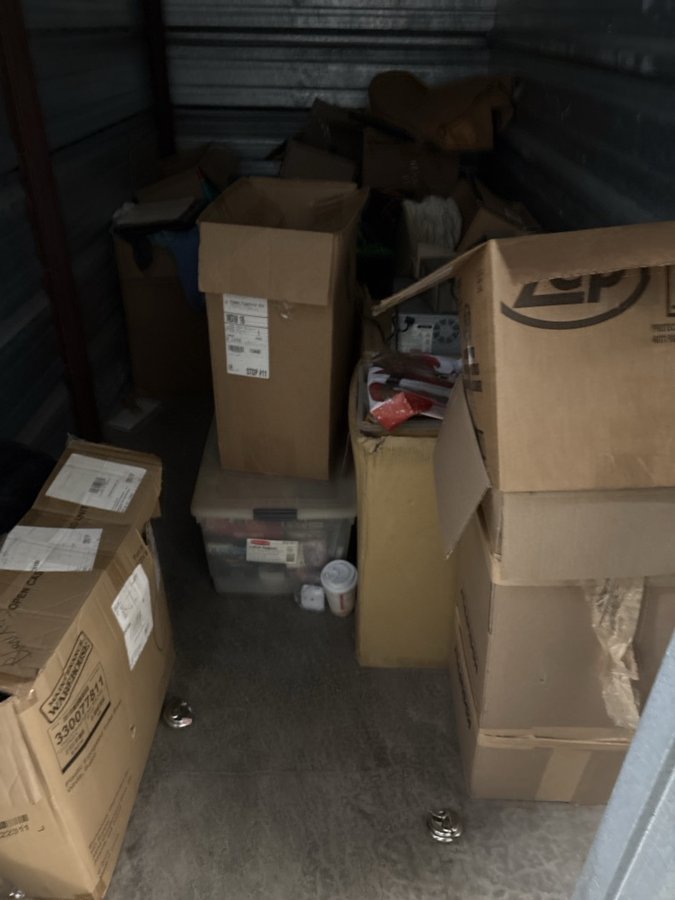 5 x 10 storage unit in Merrionette Park, IL