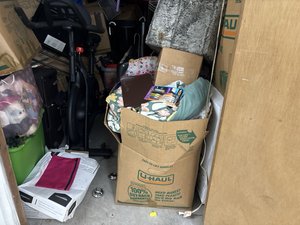 10 x 10 storage unit in Greenfield, WI