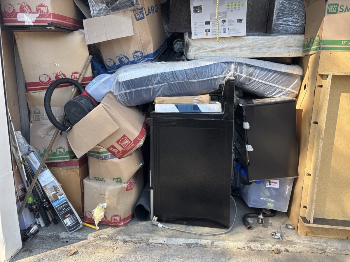 10 x 10 storage unit in Greenfield, WI