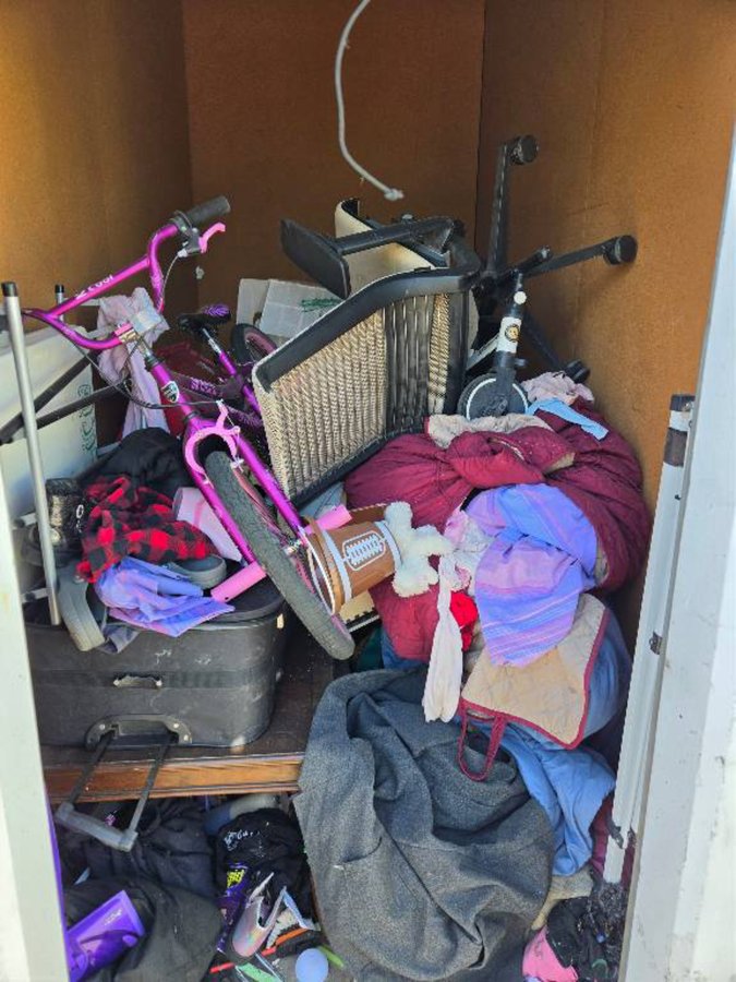 5 x 10 storage unit in North Highlands, CA