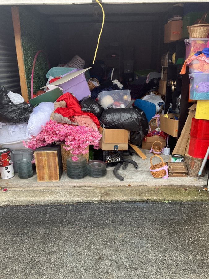 10 x 20 storage unit in Louisville, KY