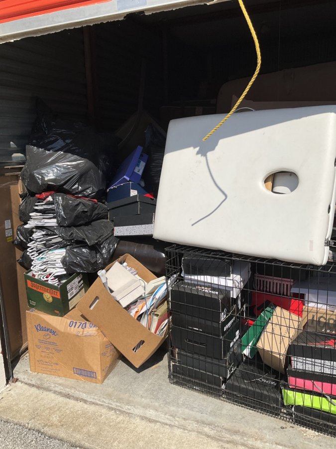 10 x 15 storage unit in Louisville, KY