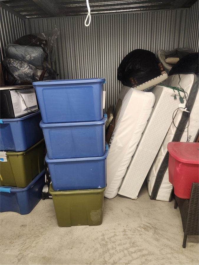 10 x 10 storage unit in Knoxville, TN